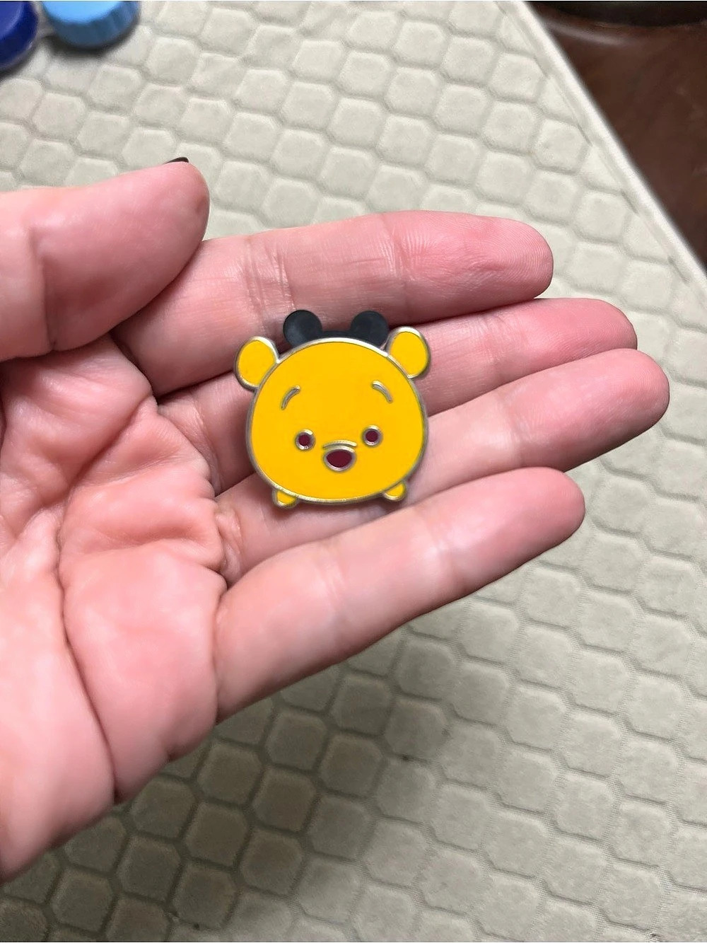 Disney Tsum Series 1 Winnie the Pooh Enamel Pin Yellow & Black